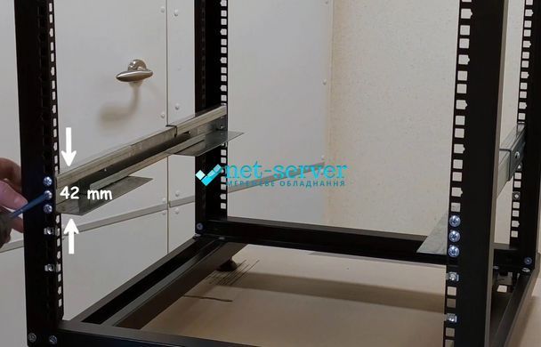 Photo of Lateral supports for supporting servers L=450...600 mm, galvanized (set) UA-DR-450Z &ndash; buy online with delivery across Ukraine at Net-server