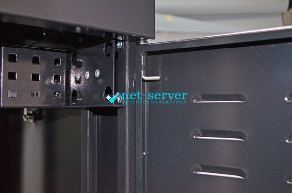Шкаф серверный напольный 19", 33U, 800х865мм (Ш*Г), разборной, черный, UA-MGSE3388MB