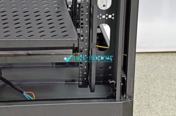 Фото Боковой организатор кабеля с крышкой, для шкафов MGSE 42U, серый, CMS UA-MGSESM42G &ndash; купить с доставкой по Украине в интернет-магазине Net-server
